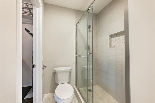 Building Photo - 162 Amherst Pl NW