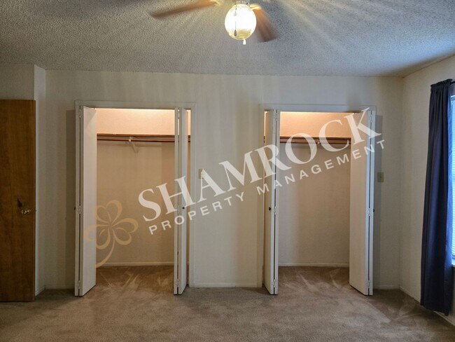 Building Photo - 908 Lancelot Cir