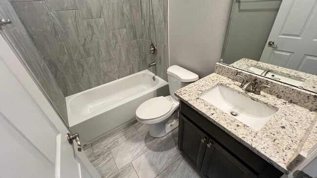 Building Photo - Beautiful 3 Bedroom Palm Bay Home with Upgrades & No Water Bill!