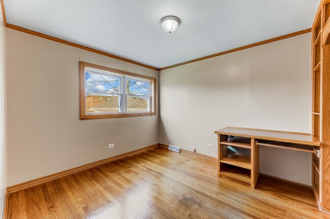 Building Photo - 5328 Latrobe Ave