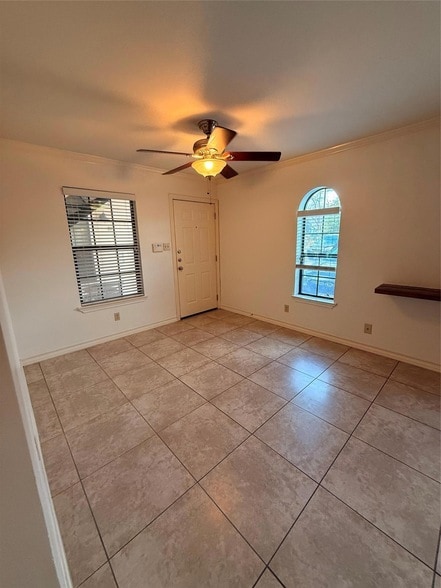 Building Photo - 407 E 45th St