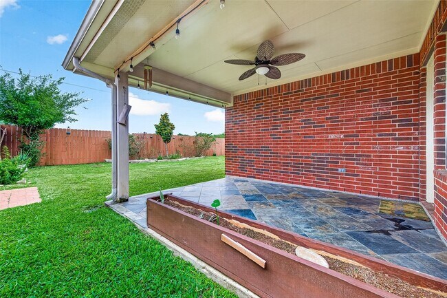 Building Photo - 5517 Autumn Ash Ln
