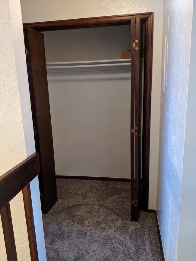 Building Photo - 11-13 Newby Pl