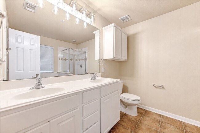 Building Photo - 16702 Grove Trail Ln