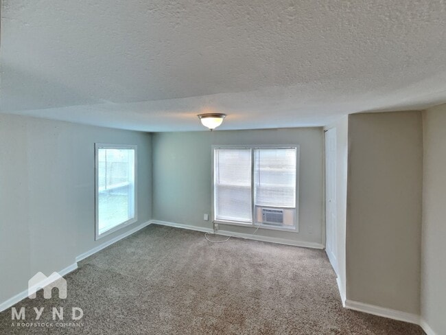 Building Photo - 2519 Goliad St
