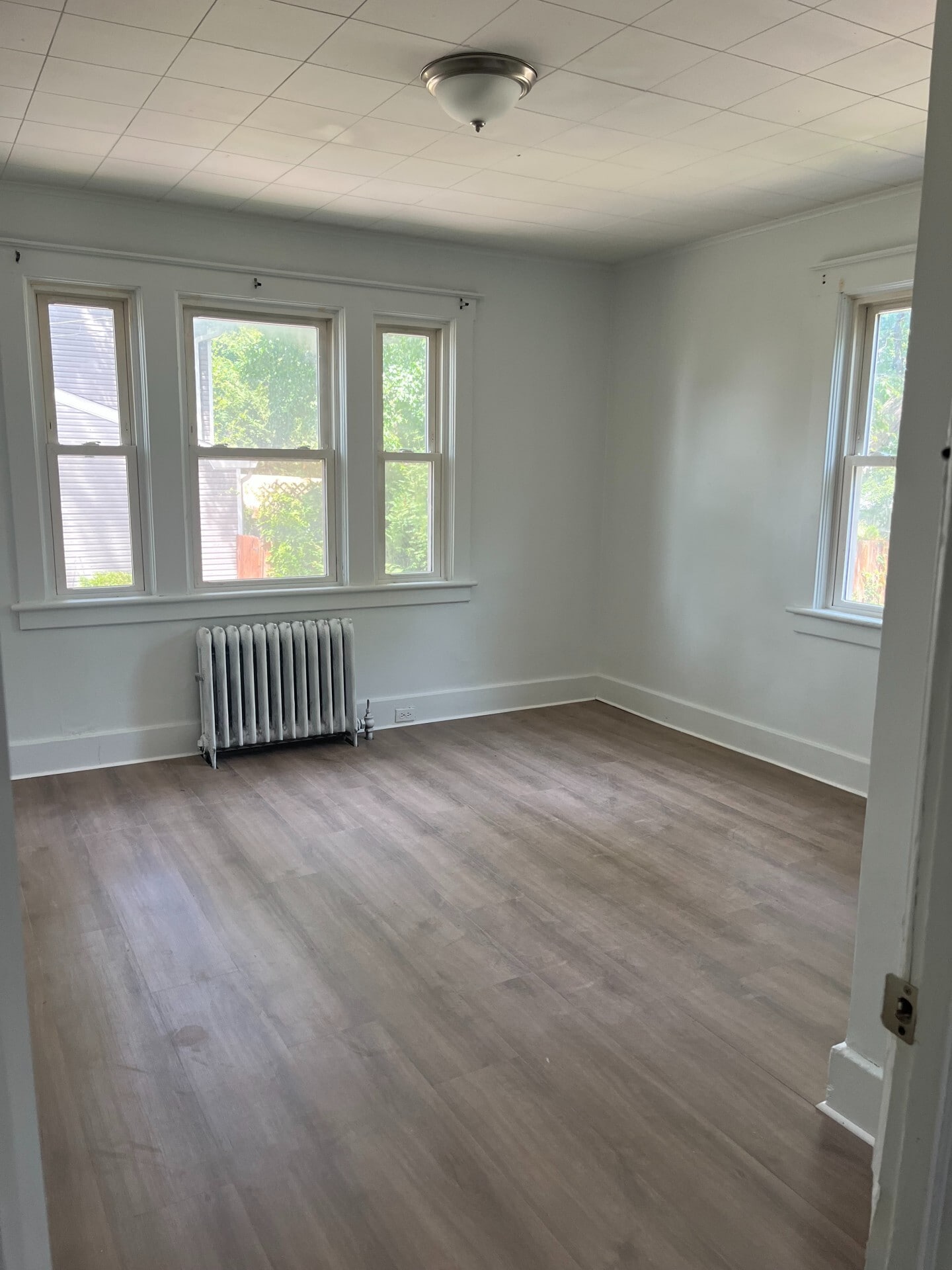 Building Photo - 251 Maple Ave