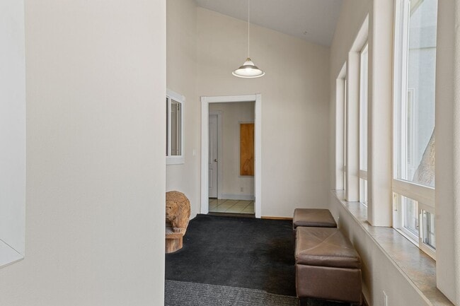 Building Photo - Charming 2 Bedroom ADU with Stunning Smith...