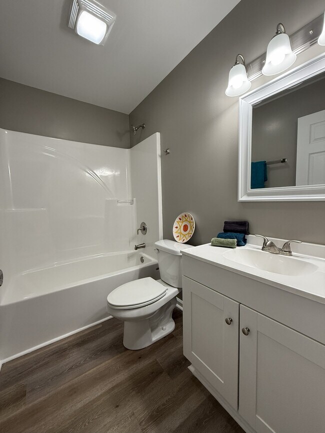 Building Photo - 174 Charlotte Cir