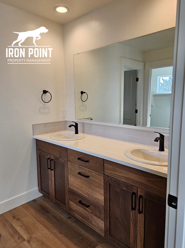 Building Photo - Brand New, Never-Lived-In 3-Bed, 2.5-Bath Townhome in Caldwell, ID – $500 Holiday Move-In Special!