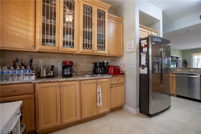 Building Photo - 10720 Ravenna Way