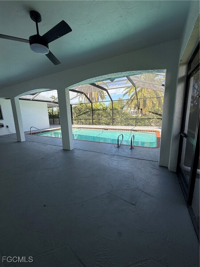 Building Photo - 711 SE 33rd Terrace