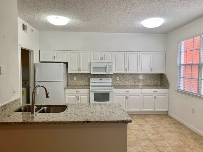 Building Photo - MOVE IN BY 9/15 AND GET $500 OFF YOUR FIRS...