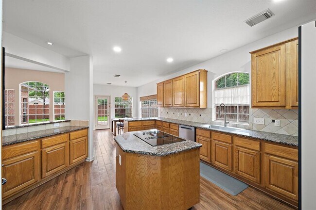 Building Photo - 7319 Emerald Glen Dr