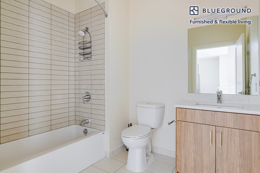 Building Photo - 28 Austin St