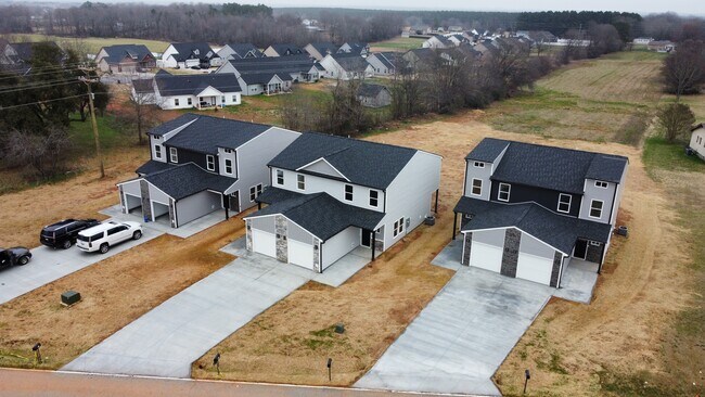 Building Photo - 781 Berry Rd