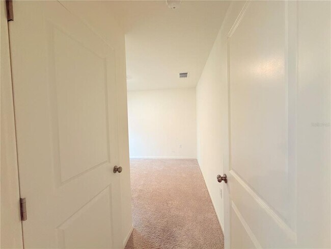 Building Photo - 733 James Ct