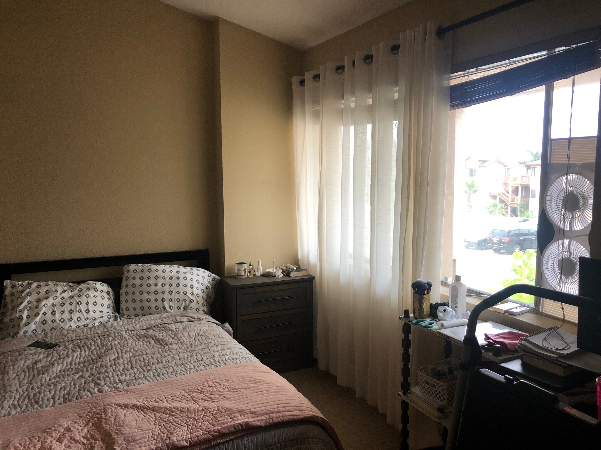 Building Photo - 3927 Nobel Dr