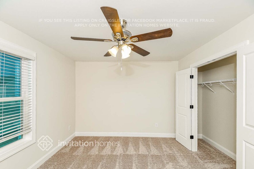 Building Photo - 406 Azalea Gaze Dr