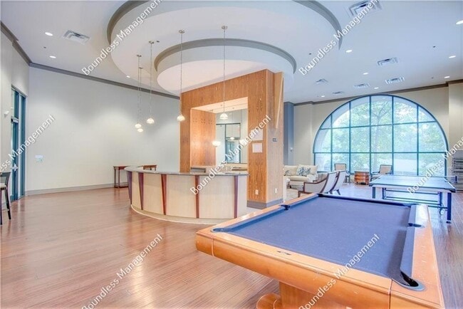 Building Photo - 3040 Peachtree Rd NW
