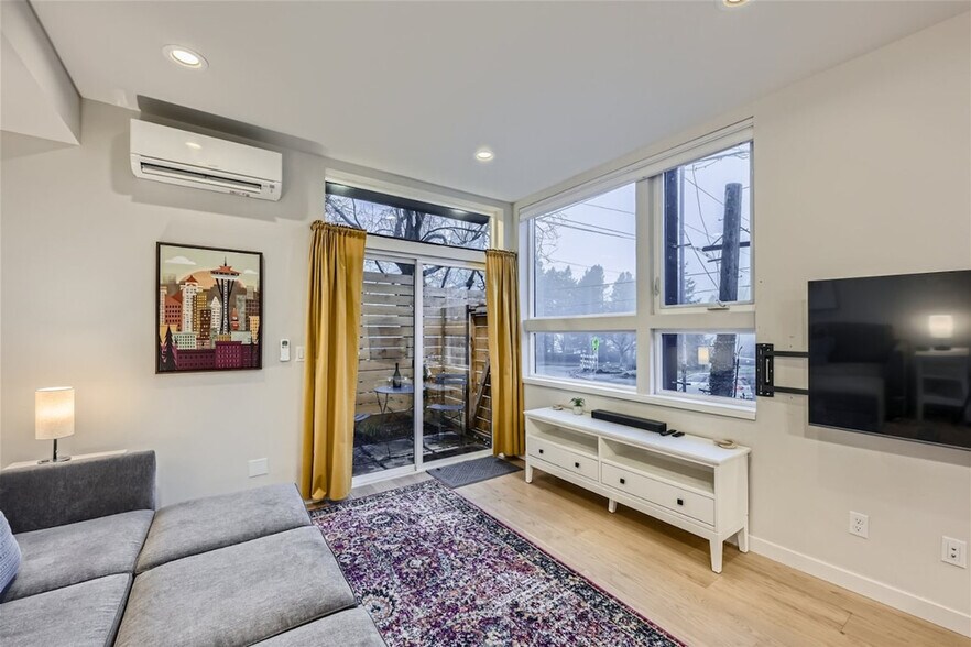 Building Photo - 4308 Wallingford Ave N