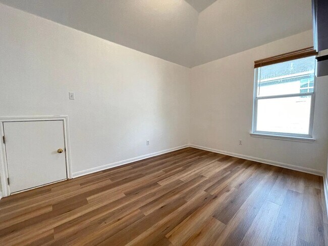 Building Photo - 9001 Wildwater Way