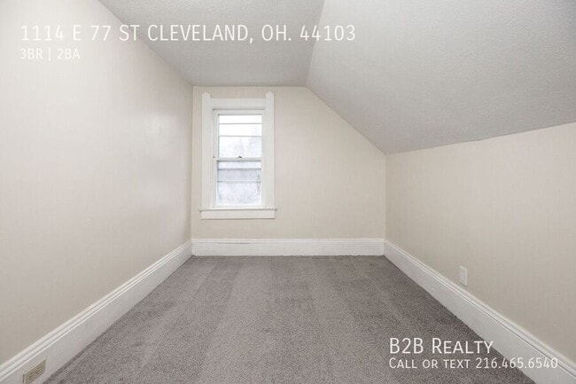 Building Photo - 1114 E 77th St