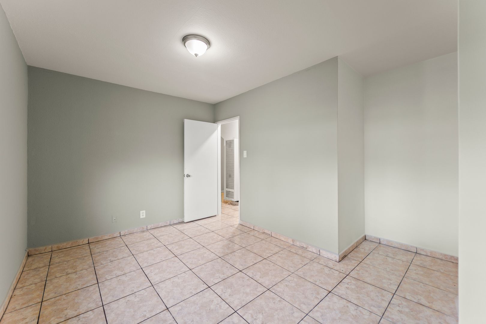 Building Photo - 6297 Orizaba Ave