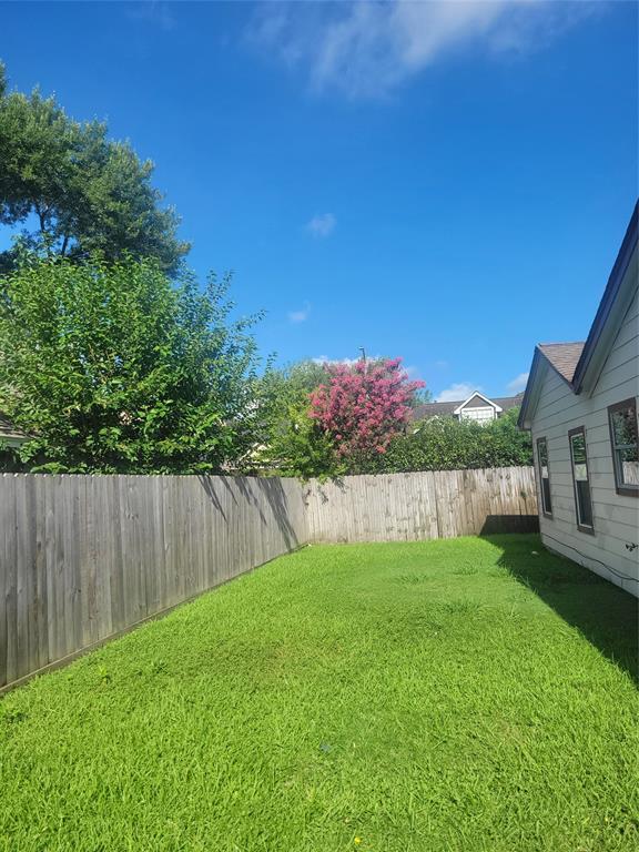 Building Photo - 13043 Skymeadow Dr