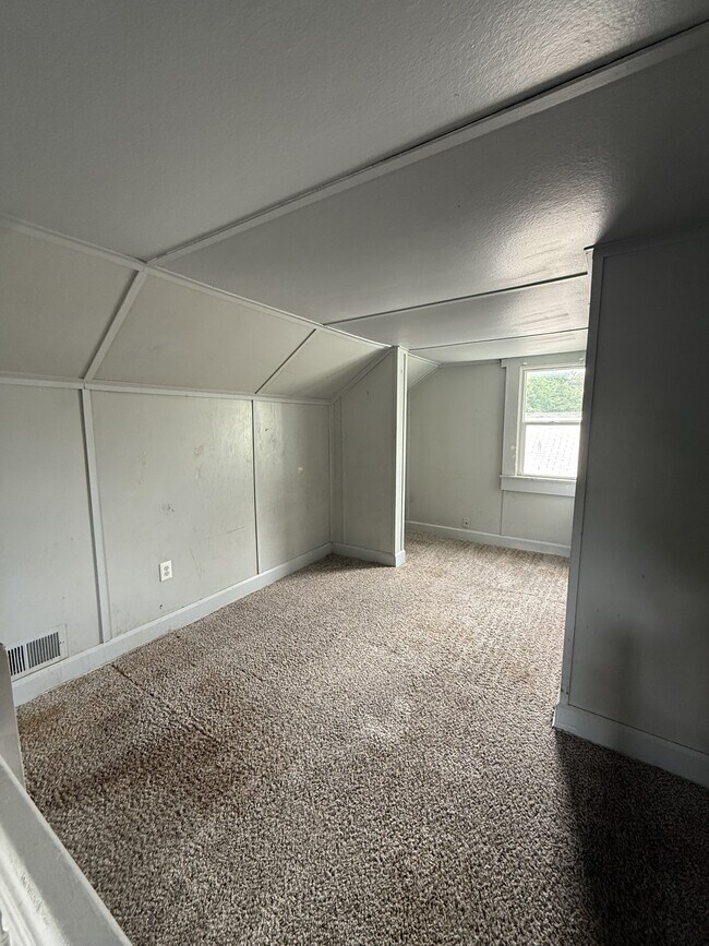 Building Photo - 3502 Brouse Ave
