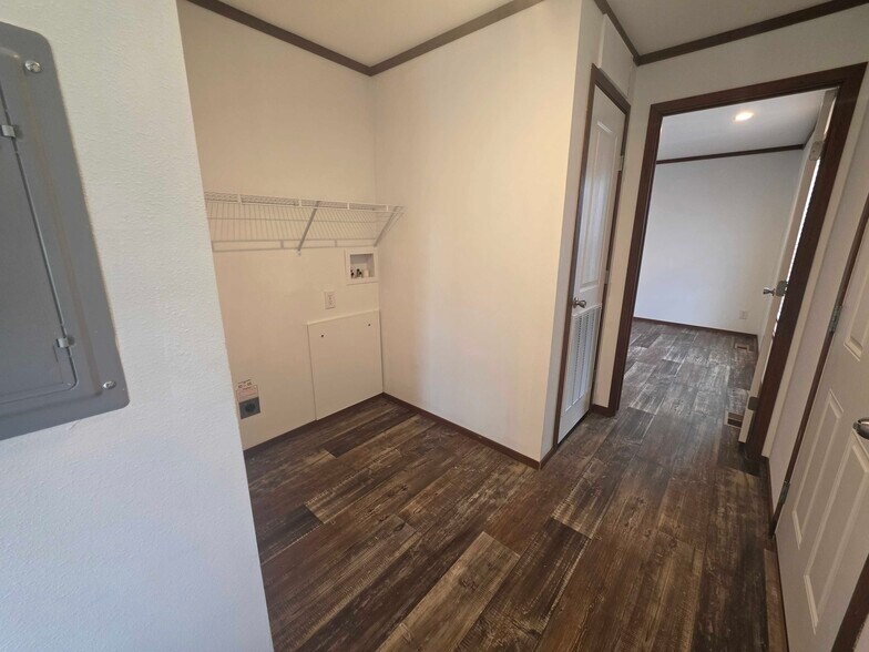 Building Photo - 73 Meggan Dr