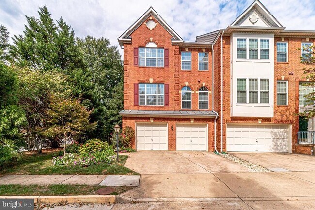 Building Photo - 9660 Glendevy Ct