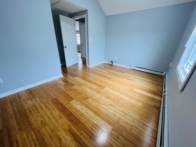 Building Photo - 98 Bergen Ave