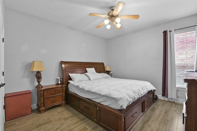 Building Photo - 21131 Beech Landing Ln