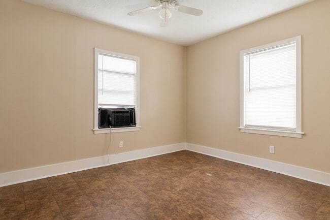 Building Photo - 6113 Ave Q 1/2