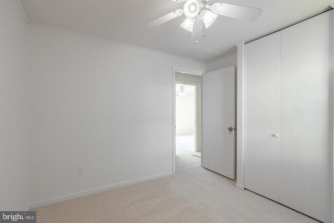 Building Photo - 3048 Silent Valley Dr