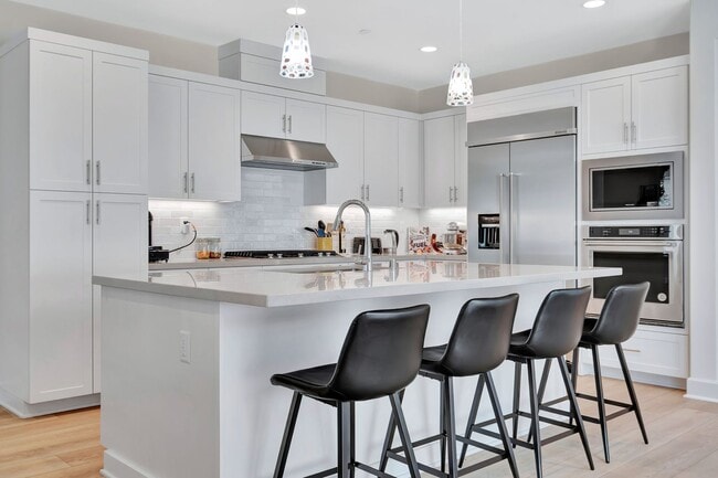 Building Photo - Amazing New Construction House!