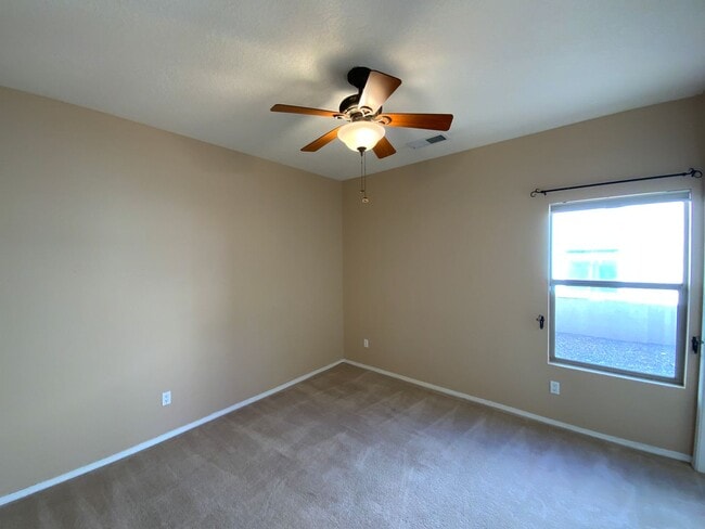 Building Photo - 3 Bedroom Single Story Home Available Near...