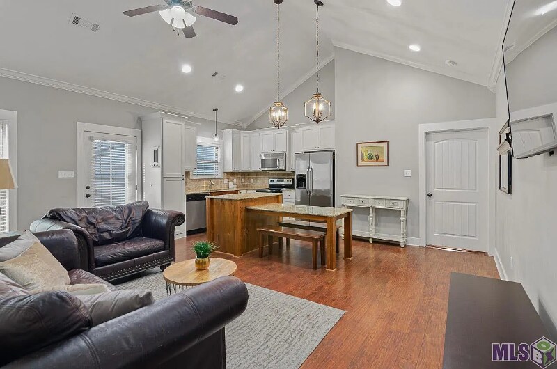 Building Photo - 40496 Sage Field Ct