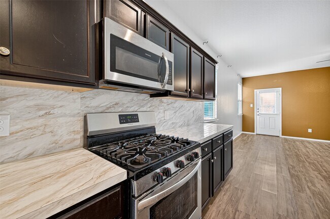 Building Photo - 6023 Briarstone Bay Dr
