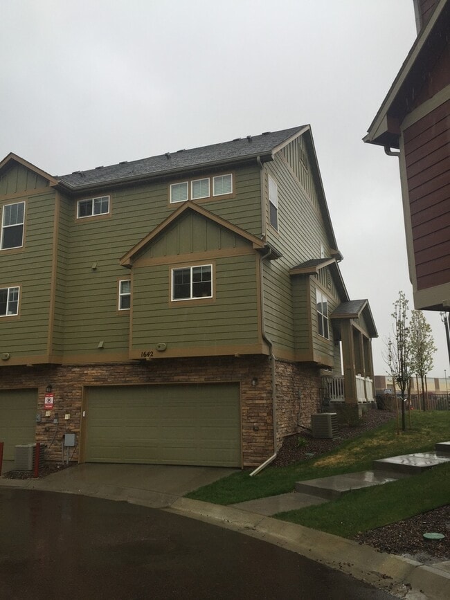 Building Photo - Amazing Castle Rock Views found in this 3 ...