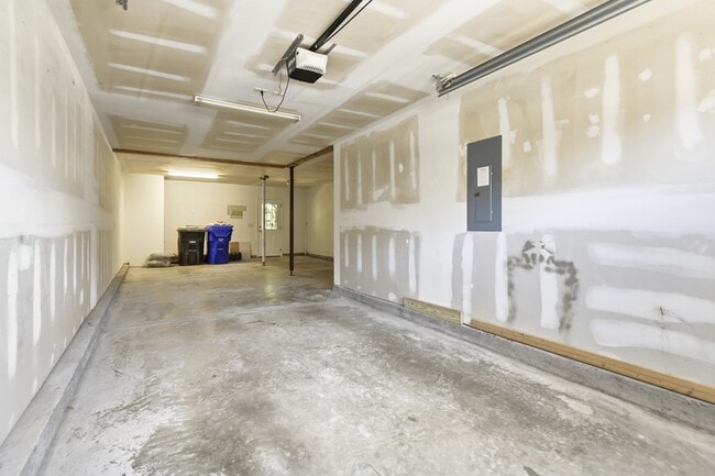 Building Photo - 1406 Hamlin Park Cir