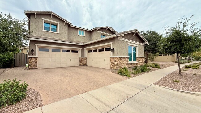 Building Photo - 10463 E Sanger Ave