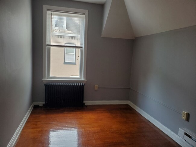 Building Photo - 436 W Marion St