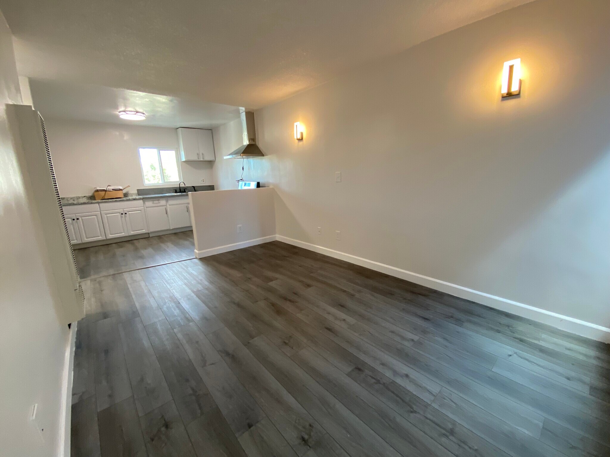 Building Photo - 1515 E 20th St