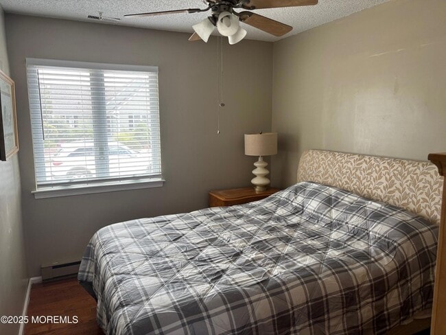 Building Photo - 156 Rodman Dr