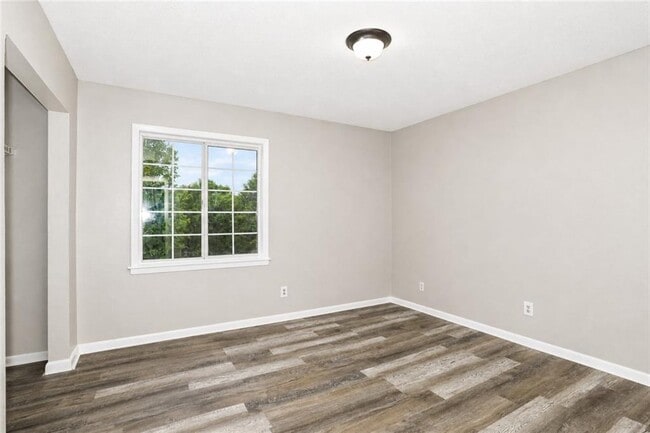 Building Photo - 2045 Alison Ct SW