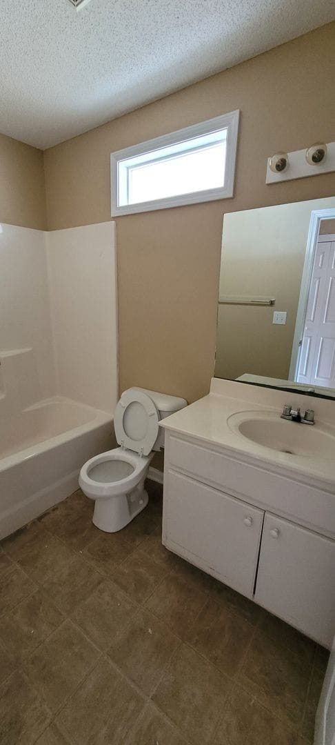 Building Photo - Charming 3-Bedroom, 2-Bath Home