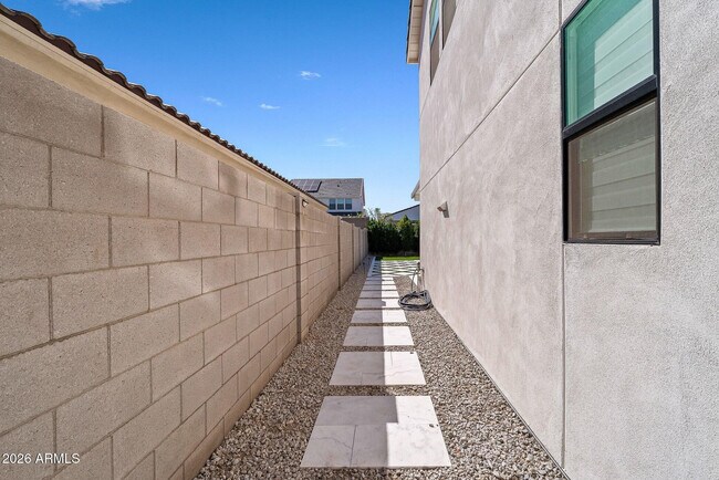 Building Photo - 35032 N Barrel Rd