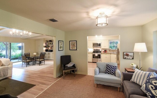 Building Photo - 34122 Pecan Hill Dr