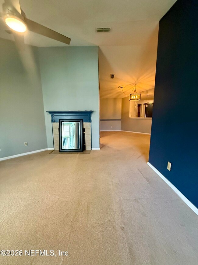 Building Photo - 700 Ironwood Dr